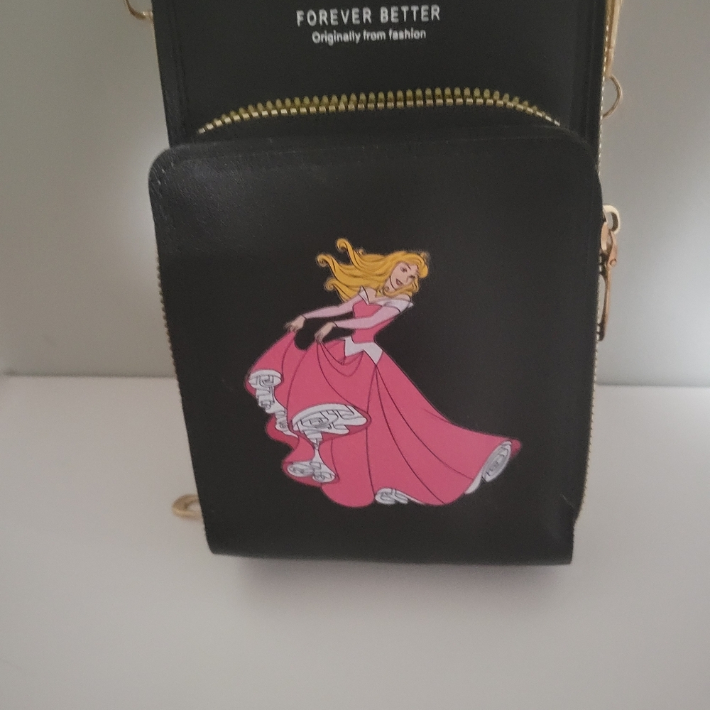 Aurora princess fashion purse with adjustable strap nwot. - Picture 4 of 9